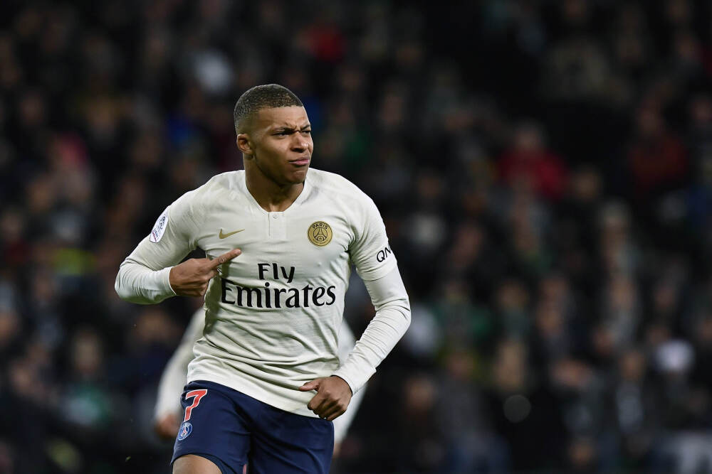 葡萄牙靠他？25岁指挥官正值巅峰，帮巴黎夺欧冠后帮总裁争夺奖杯